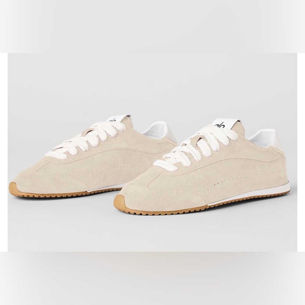 Brand new Alo sunset sneakers sz 8.5
